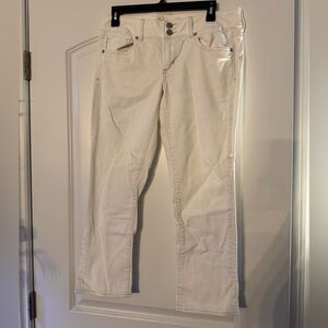 American Eagle Outfitters Cream cropped jeans